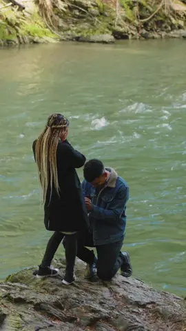 She had no idea! Cute proposal video 😍 #proposal #proposalvideo #proposalgoals #romantic #howheasked #shesaidyes #engagementring #engagement 