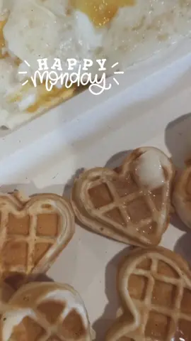 One of my heathens won’t eat eggs lol. Cheers to a fun Monday Breakfast #sahmsoftiktok #QuakerPregrain #fypシ #memphis 