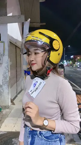 Helm cargloss hijab yellow #helm #cargloss #hijab #original #fyp #fypシ #fypシ゚viral