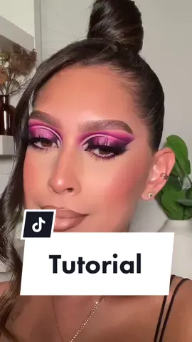 Tutorial ☺️🖤💕✨ #valentinesdaymakeup #creativemakeup #pinkeyeshadow 