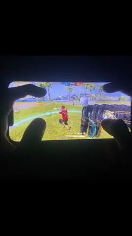 Hãy ủng hộ tôi . HUB cam show tác tay 4 ngón ff ( full đỏ bình luận nhé ) #xuhuong #freefire #tdiep05 