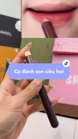 #SlurpeeRun  nghe nói em cọ đánh son đang hot là đây??😍 #codanhson #son #trangdiem 