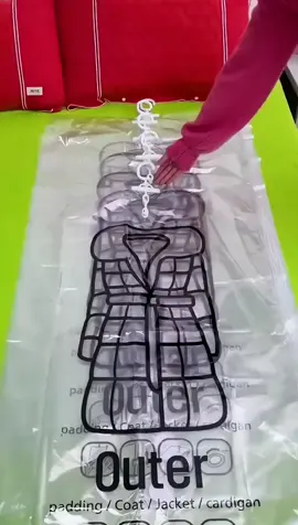 Hanging Vacuum Storage Bags for Clothes #clothes #vacuumseal #storagebag #storage #seal #spacesaver #compressedbag #closetoragnization #tiktok #fyp #konco #aliexpresskonco 