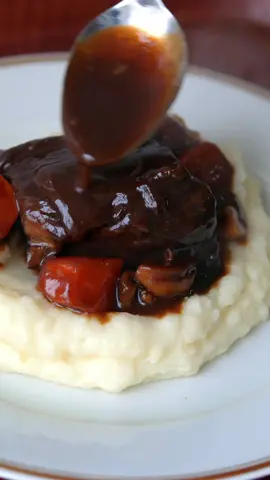 🇫🇷 BOEUF BOURGUIGNON 🇫🇷 #guiso #ternera #carne #res #cocinafrancesa #comidafrancesa #francia #estofado #Receta #recetas #cocina #cocinar #cocinando #comida #comer #comiendo #pure #patata #puredepatatas #parati
