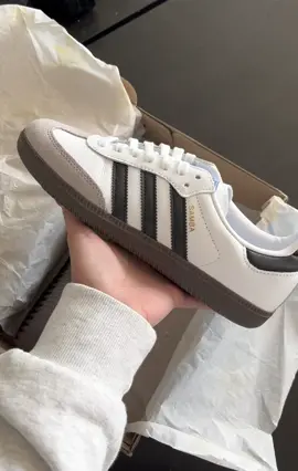 Unboxing de la Adidas Samba OG Cloud White 🤍 #adidassamba #resell #limitedresell 
