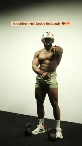 Grab 2 kettle bells and let’s get a shoulder workout 🫡 #foryou #Fyp #shoulderworkout #hiit #cardio #viral #GymTok #FitTok 