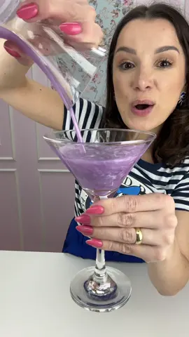 Você sabia que era tão fácil fazer Gin brilhoso? ✨ 😍
