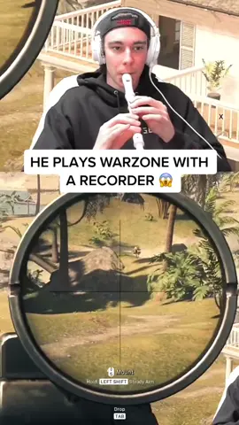 This is how he plays video games 😱 @xdeanobeano #warzone #videogames #callofduty 