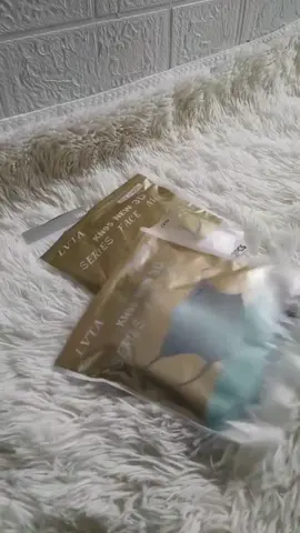 High quality face mask 🤍🤍 #lvtafacemask #facemasks #tiktokshop #fyp #foryou #foryoupage 