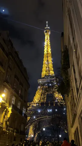 Rue de l’Université has the best view of the Eiffel Tower in Paris. This spot can be found by searching “Spot Photo Tour Eiffel” in google/apple maps. Make sure to wait until the Eiffel Tower lights up every hour on the hour for 5 minutes. #paris #towereiffel #eiffeltower #fyp #travel #travelcontent #france #scenic #shotoniphone #parisvibes 