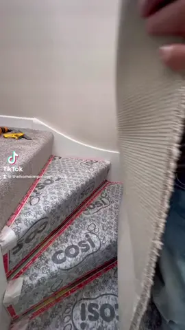 How To Carpet A Winder Like A Pro #carpet #how #doityourself #vinyl #homeimprovement #fyp 