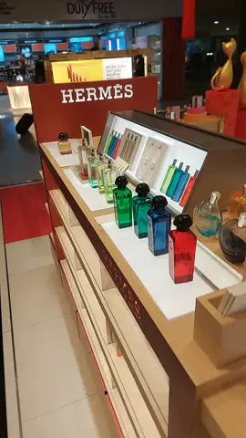 #hermes #perfume #dutyfreeshop #tansonnhat #airport #機場 #越南 #胡志明市  機場的免稅商店