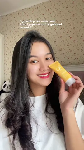 bakal jadi one of my favorite sunscreen nih! 🥰 Wardah UV Shield Essential Sunscreen Gel SPF 30 PA+++ @wardahofficial  #pakaisunscreenwalauhujan #racunskincare #fyp