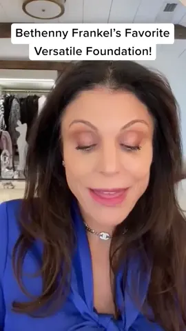 Is our Baked Balance-n-Brighten Foundation approved by @bethennyfrankel ! Let’s see! If you know anything about Bethenny, you know that she gives an honest review.  Bethenny wears the shade medium. You can shop the foundation and brush on laurageller.com! #laurageller #lauragellerbeauty #bethennyfrankel #makeupformatureskin #matureskin #foundation #bakedmakeup