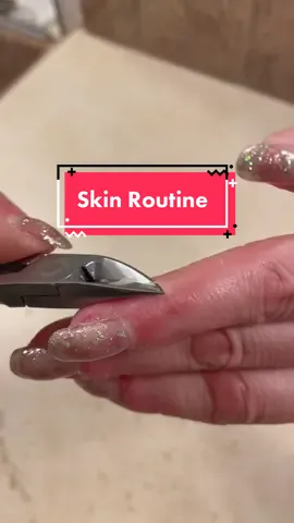 Quick summary of how I care for my hands and feet #palmoplantarkeratoderma #callousremover #callousshaver #callousremoval #rareskincondition #eppk #parmeseanpalms #geneticmutation #geneticdisease #raredisease #rarediseaseawareness #callousedfeet #callousedfoot #callousedhands #footcalus #callousedhandsclub #selfcareisforeveryone #pedicuretools #footsoaktherapy #dermatology #dermatillomania #skinpicking 