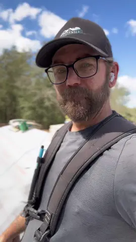 New phone, who dis? #roofing #roofer #roofs #working 