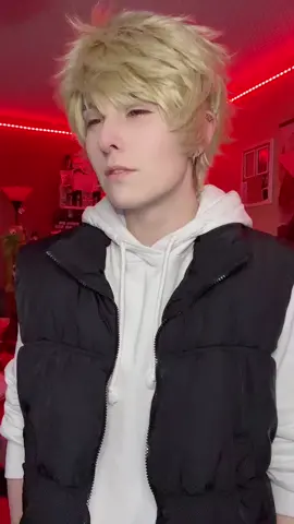 A real conversation between him and multiple people LMAO  . . #bnha #mha #myheroacademia #bnhacosplay #bakugoukatsuki #bakugou #bakugoucosplay #myheroacademiacosplay 