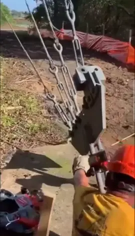 Decommissioning a radio tower. #radiotower #demolition #collapse #reddit 