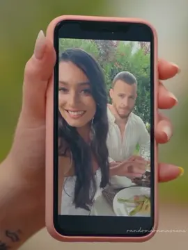 she's jealous 😛 #sencalkapimi #sençalkapımı #edser #edaserkan #serkanbolat #edayildiz #kerembürsin #handeerçel #turkishseries #dramaturki #diziturca #fypage #foryou #virall #ep46 #rndmdrmscn 
