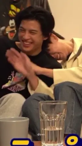 Phuwin cứ như mèo con dụi đầu vào vai anh người yêu ýyyy 🥺🤏🏻❤️ #pondphuwin #ปอนด์ภูวินทร์ #fyp #ppnaravit #phuwintang #neverletmegoseries #เพื่อนายแค่หนึ่งเดียว #ᩏꫀꪖ