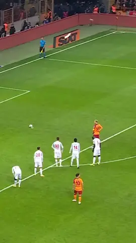 İicardi'nin kaleciyi felç eden penaltısı #icardi #galaubrutal #beniöneçıkart #CapCut #fyp #gsvsümraniye #galatasaray 