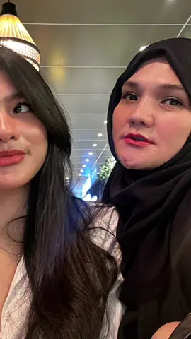 bu esther nich senggol donkk HAHAH