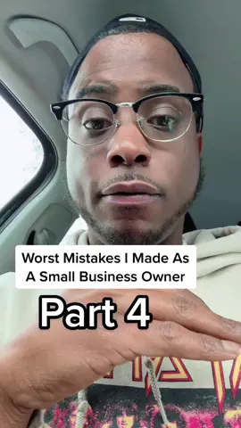 And they help you build business credit! Should I give y’all more tips on how to build business credit? #greenscreenvideo #greenscreen #letmehelpyougrow #smallbusinesstiktok #clothingbusinesstips #wholesaleclothing #wholesalehandbags #wholesaleaccessories #learnaffilatemarketing #startabusiness #amazonhacks #deebusinessman