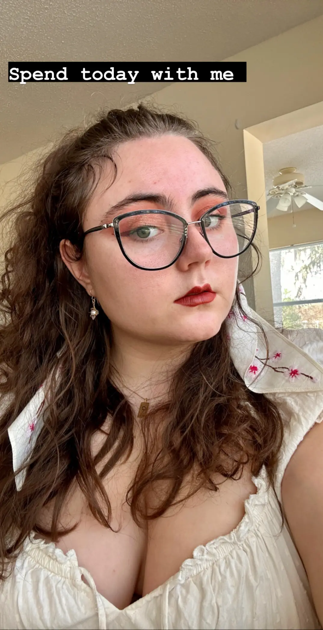 Continuing to romanticize my small town life #cottagecore #cottage #cottagecoreaesthetic #plussize #plussizetok #crystals #minivlog #witchy #witchtok #fairycore #fairy 