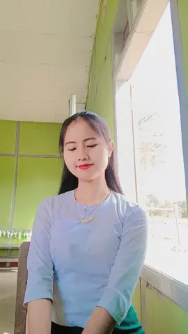 #ဘယ်စာဆိုရှေ့ကဆိုလေခဲ့သလဲ😎 #တွေးပီးမှတင်ပါ #shwesinyelwin #thinkb4youdo #howtotiktok #tiktokuni #trending #foryoupage 