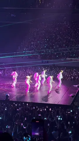 These guys were absolutely INSANE live. I fell in love with Enhypen again and again 🥰😭🥰 #manifesto_day1 #enhypen #enhypeninmanila #manifestoinmanila 