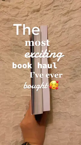 The real reason I’ve been so quiet 🤫 I’ve been keeping a little secret 🥰 I hope that I can feel well enough to read properly now haha ❤️ #announcement #BookTok #bookhaul #mostexcitingbookhaul #pipreads #pregnancyannouncement #pregnancytiktok #babydue #comingsoon 