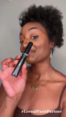 My new favorite drugstore mascara 🙌🏾 if you are looking for volume, lift, and no clumping, then I highly suggest you trying this mascara!  I love how it fanned my lashes out and this mascara made my lashes look beautiful. Run 🏃🏾‍♀️ don’t walk for this mascara. Thank me later 😉  @lorealparisusa @ultabeauty  #LOrealParisPartner #TelescopicLift 