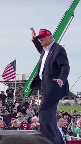 #foryoupage  #trump #dance #eua 
