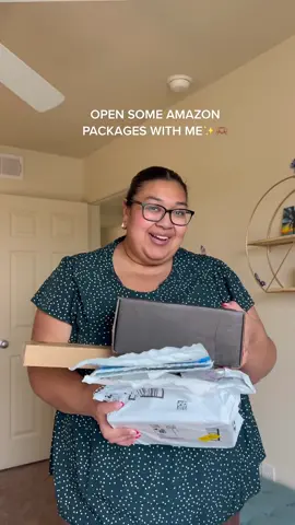 Everything is linked in my storefront under “february purchases” 🫶🏽💕 #amazonfinds #amazonmusthaves #openpackageswithme #unboxing #amazonhaul 