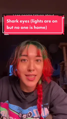 It has the same effect as noise cancelling headphones imo #sorryitsmari #socialanxiety #awkward #eyecontact 