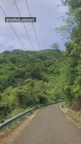 Ini yg pas pertama kali baru dibuka, enak bgt renang nya engga ada org2 serasa kolam pribadi ☺️☺️ @hillside_waterpark #berenang #berenang #berenang 