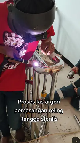 Proses las argon pemasangan reling tangga stenlis#bengkellaslistrik 
