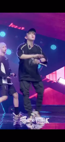 Easy!!   Ugh I’m in a Fancam mode this morning 😂😂.   I have really been into Easy lately :) :) #easy #straykidseasy #fancam #changbinfancam #easychangbin #move #dance #onrepeat #seochangbin #binnie #bin #myult #mybias #alittleobsessed #obsessed #straykids #kpopfancam #kpop #kpopfyp #kpopfan #kpopstan #fyp