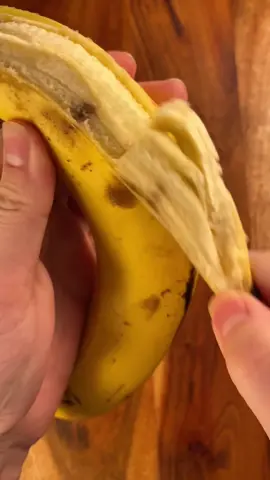 I made banana pancakes today🥞🍌 #asmr #banana #peeling #fruit #asmrsounds #asmrvideo #asmrtiktoks