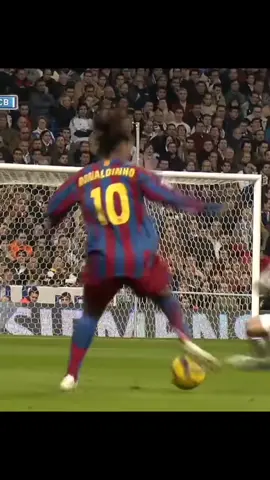 Cuando Ronaldinho destruyó a Sergio Ramos...😳 #barça #madrid #ronaldinho #ramos #futbol 