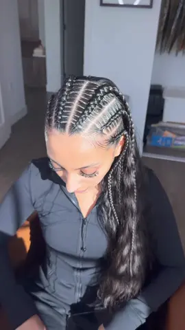 vacation #braids ✨ #braider #braidtutorial #braid #hair #hairstyle #braidersontiktok #foryou #fyp #hairtok #easyhairstyles #vacation #easyhair #cornrows 