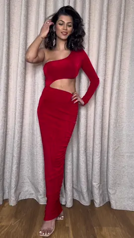 she make me go…Ta…Ta…Ta….🍓✨ #fyp #reddress #red #valentinesfit #40andfabulous #40 #4plus #1980sba#1980sbaby #1980s #valenti#valentinsinsinspo  #fashio#fashiontiktok #valentinesdaygift #valentinesdayoutfit #valentinesideas #valentinesdayideas #valentinesdayideas2023 