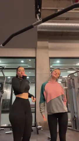 @gymshark late night workouts with your best friend @lucycampbell745 