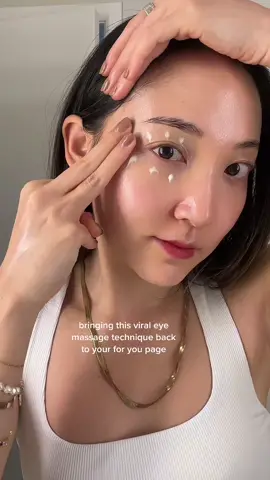 in case you forgot about it. gentle glides & acupressure! #beautytipswithava 