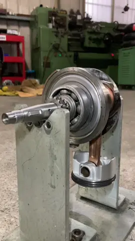 曲軸平衡。 cân bằng trục khuỷu #禾鴻車藝 #機車改裝 #職人 #諾魔機油 #南投 #草屯 #賽車 #RS 