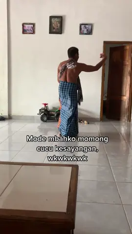 Doktrin mbah sejak bayi, biar gedenya cinta seni katanya 🫶🏽 #fyp #kakek #budayajawa 