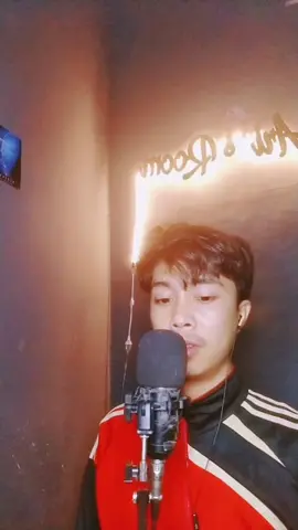 siapa ni yg pernah di tinggal juga..hehe yuk bantu follow biar makin banyak yg tonton dan gw aku juga semangat buatin kawan2 konten untuk meluapkan perasaan.. bantu suport🙏🏽 #vypシ #vypシ✌️❤️ #viraltiktok ##VoiceEffects 