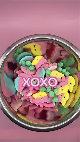 Comment if you’d like to see this on our tiktok shop  #sweets #xoxo #gossipgirlhere 