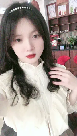 Chị kia siu dễ thương á#ChiYeuMinhAnh 