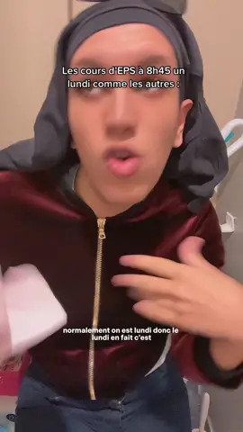 Et quand ça doit ranger le matériel, ça fait les aveugles 😭 